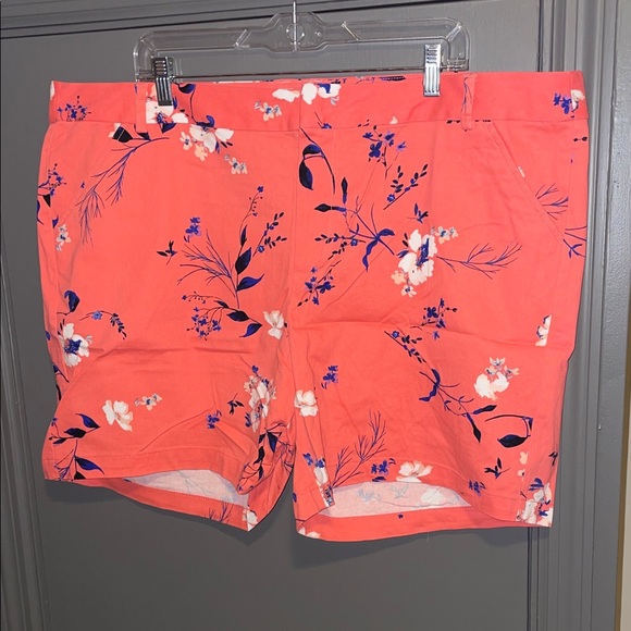 Boutique 9 Pants - Boutique 9 Coral Floral Pull-On Bermuda Shorts